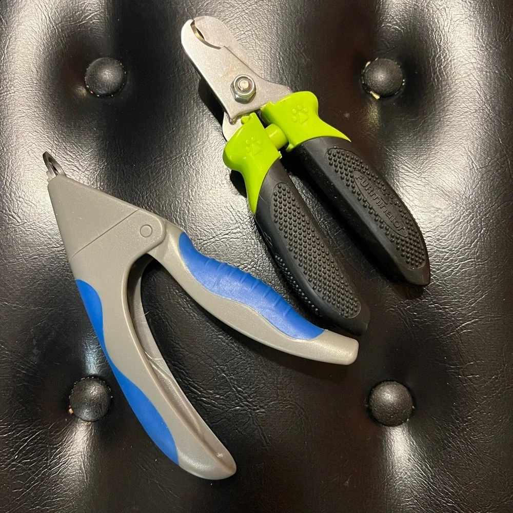 Nail Clippers set of 2 Dogs
